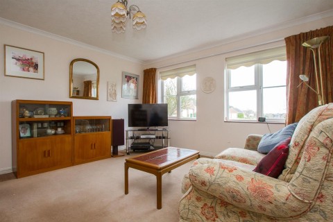 Click the photo for more details of Grand Avenue, Seaford