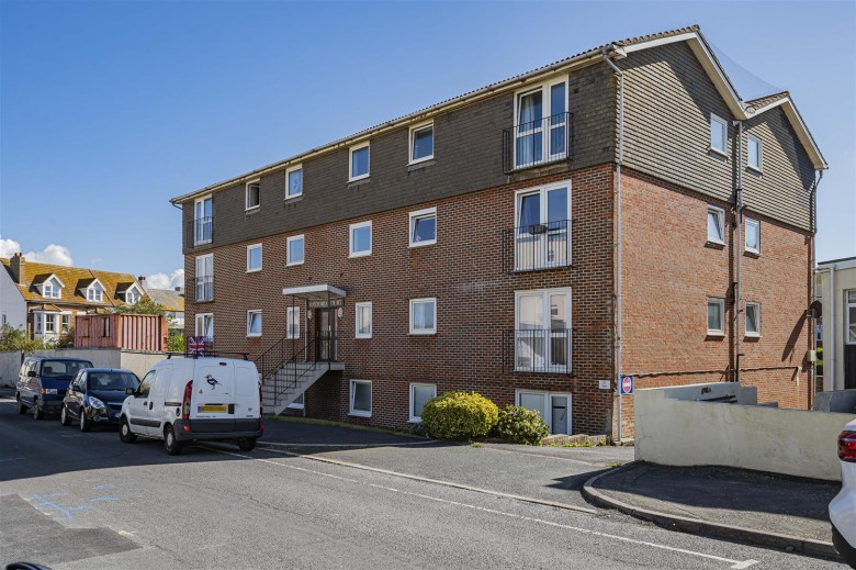 Click the photo for more details of St. Johns Road, Seaford