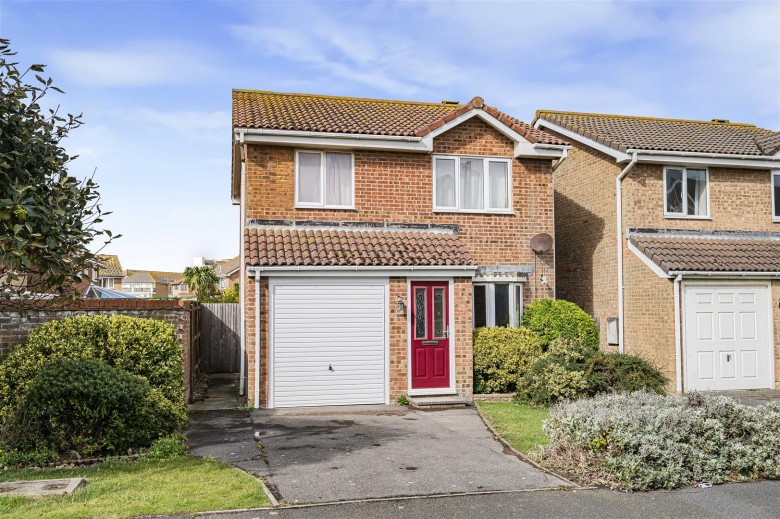 Click the photo for more details of Cricketfield Road, Seaford