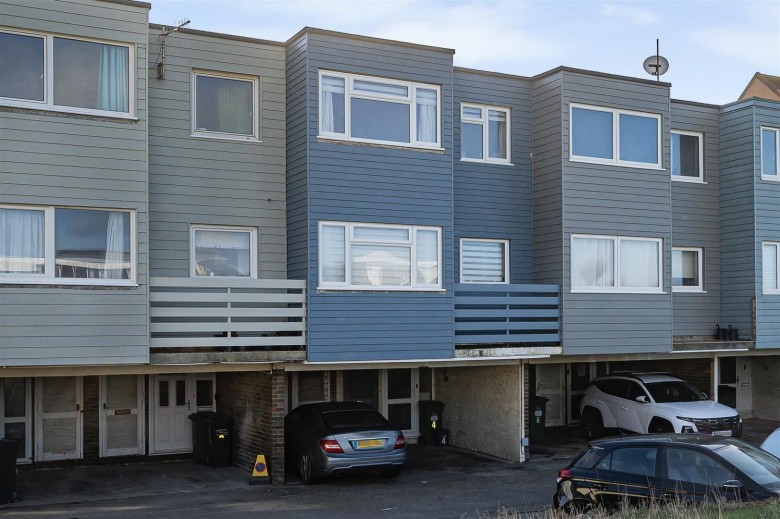 Click the photo for more details of Pelham Road, Seaford