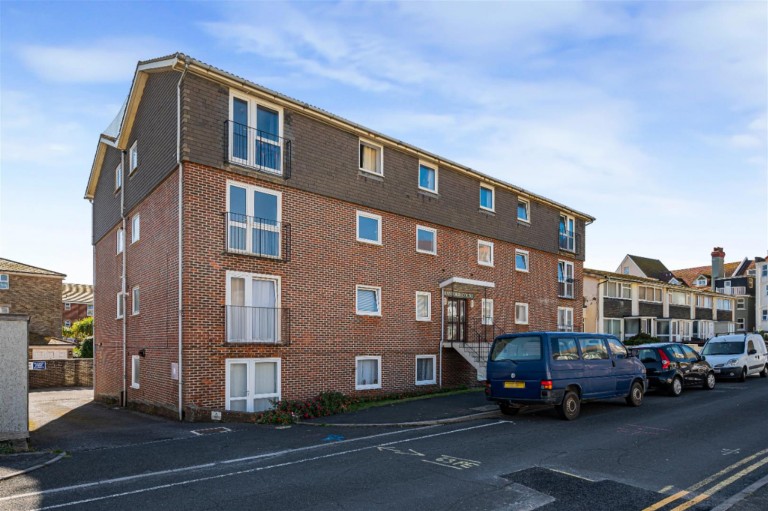 Images for 14 St. Johns Road, Seaford