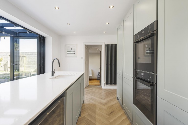 Images for Cresta Road, Newhaven
